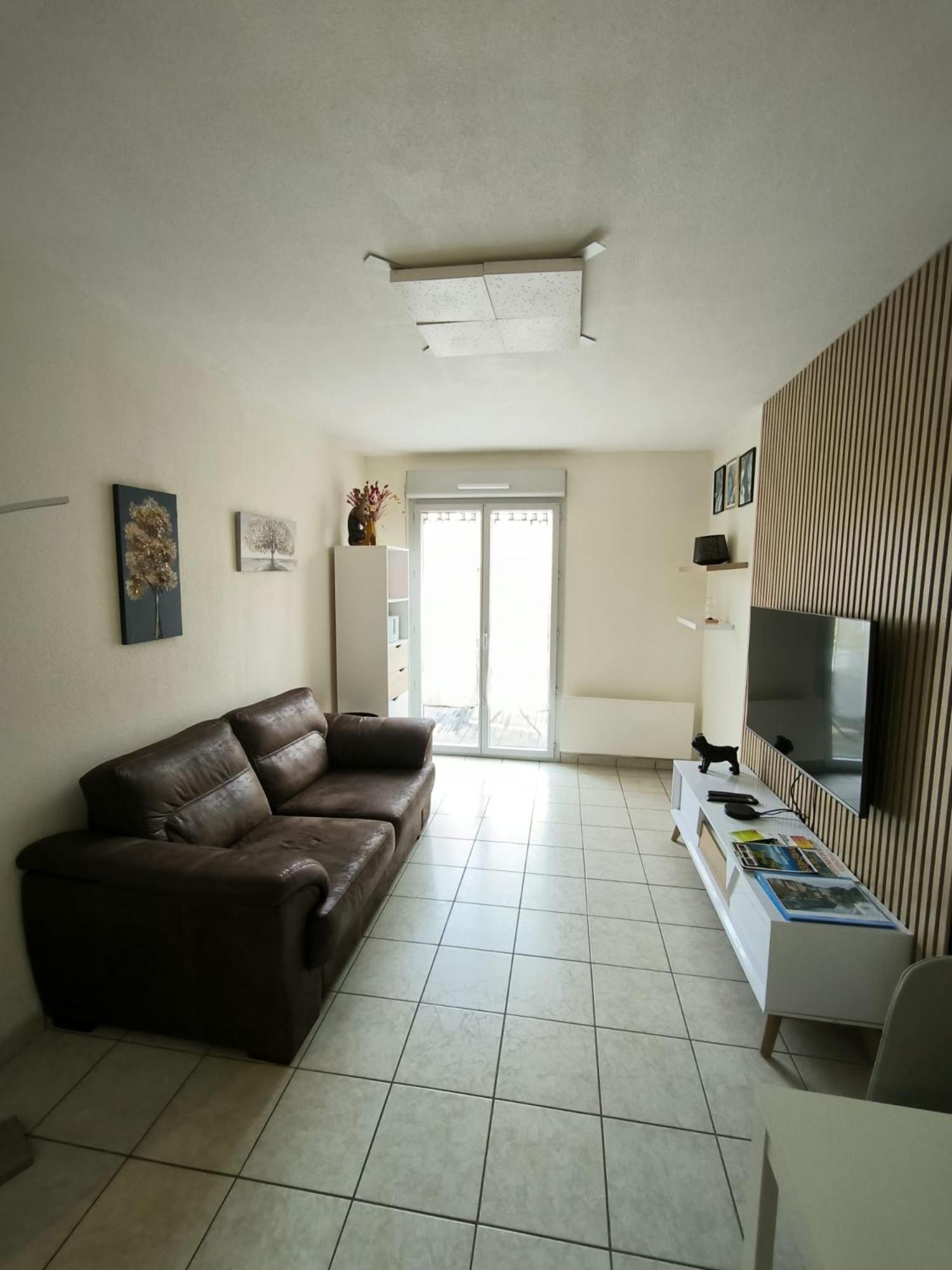 Appartement T2 En Residence Securisee Oloron-Sainte-Marie Εξωτερικό φωτογραφία